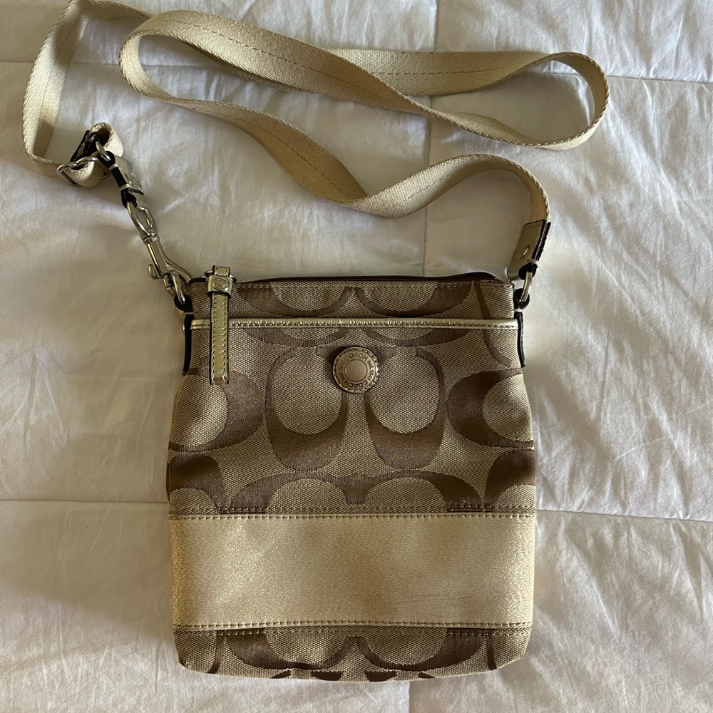 Coach signature Women’s Willis Crossbody